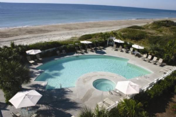 Condo Rentals Oceanfront condo pool in Emerald Isle